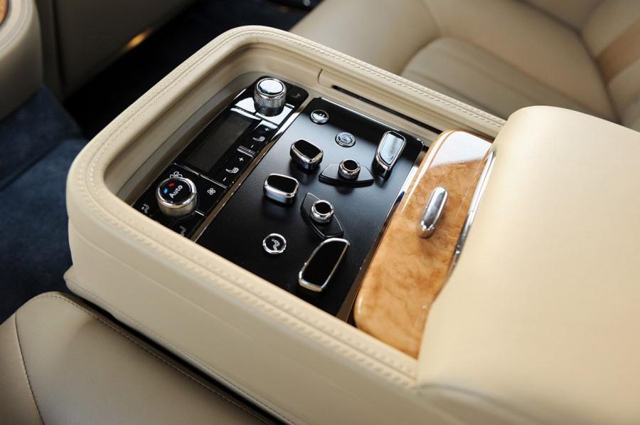  Bentley Mulsanne 2011 года  (фото 6 из 70)